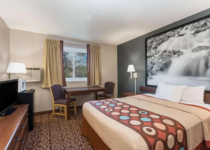 Hotel Super 8 By Wyndham 3*