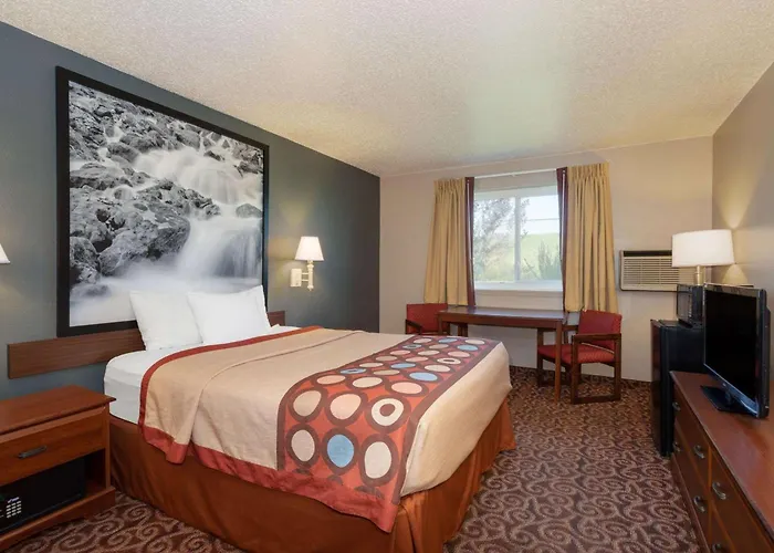 Hotel Super 8 By Wyndham 3*