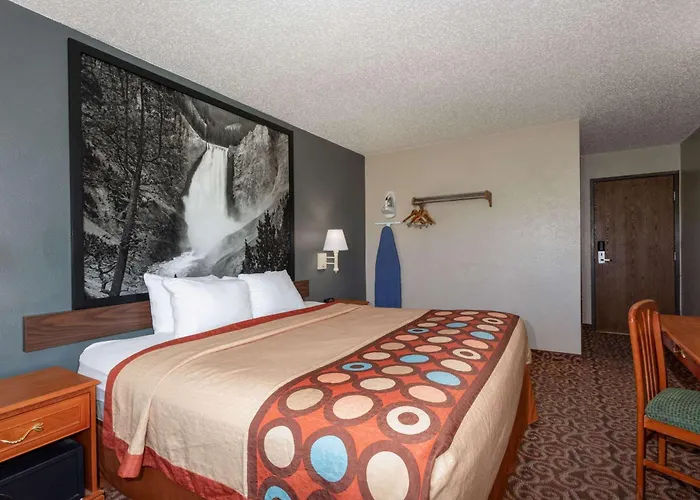 Super 8 By Wyndham