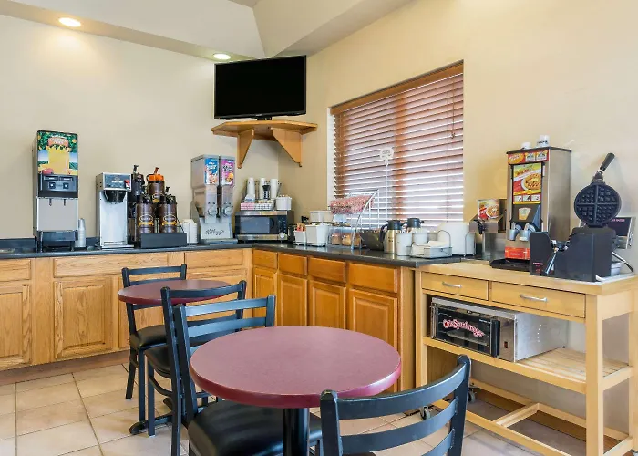 Super 8 By Wyndham Hotel 3*