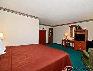 Super 8 By Wyndham Gillette
