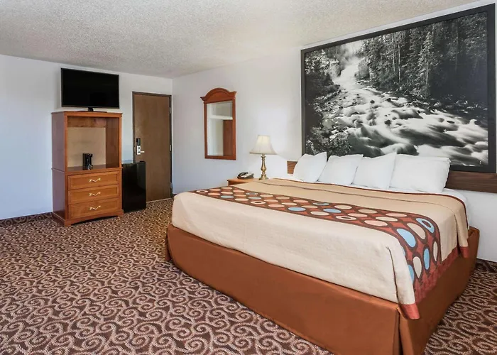 Hotel Super 8 By Wyndham 3*