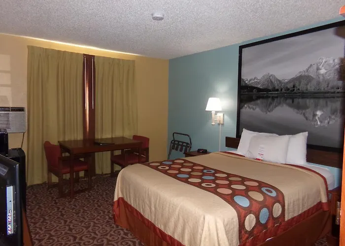 Super 8 By Wyndham 3*