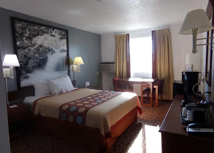 Hotel Super 8 By Wyndham Gillette